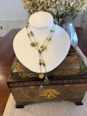 Beautiful Stone and Crystal Lariat with Earrings